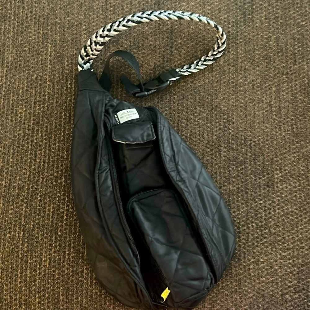 Kavu Cross body purse